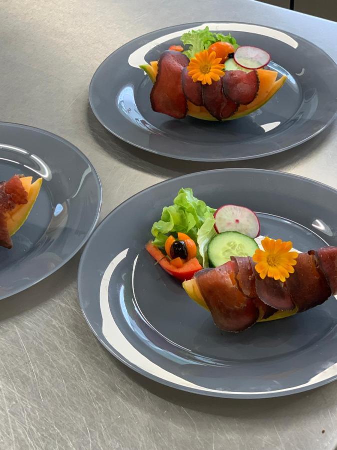 Oberems Hotel Restaurant Emshorn מראה חיצוני תמונה